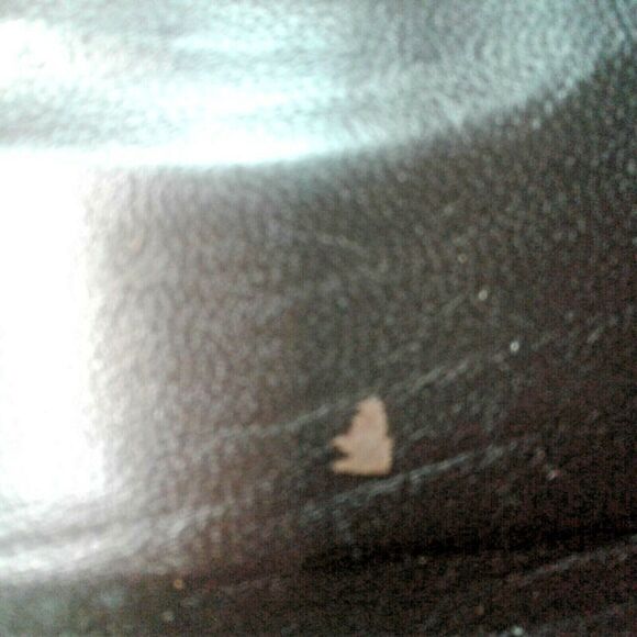 Stuart Weitzman Womens Chocolate Perforated 1.75 Kitten Heels Size 6W - Picture 8 of 8